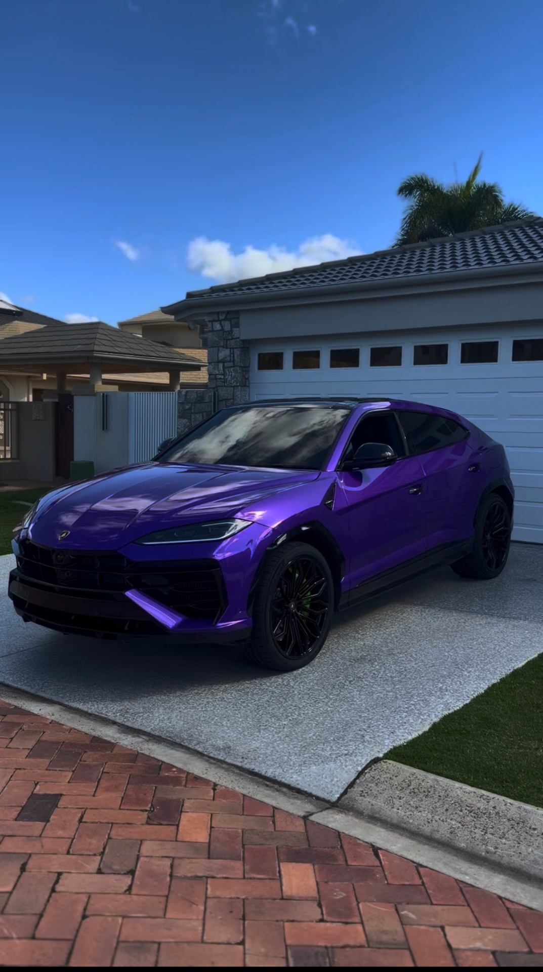 Premium detailed purple Lamborghini Urus